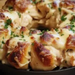 Garlic Knot Chicken Alfredo Ring – A Crowd-Pleasing Delight!