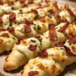 Garlic Butter Bacon Alfredo Pizza Twists – Cheesy, Savory Delight