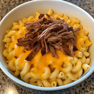 BBQ Brisket Mac & Cheese Bowl – Smoky, Cheesy Delight